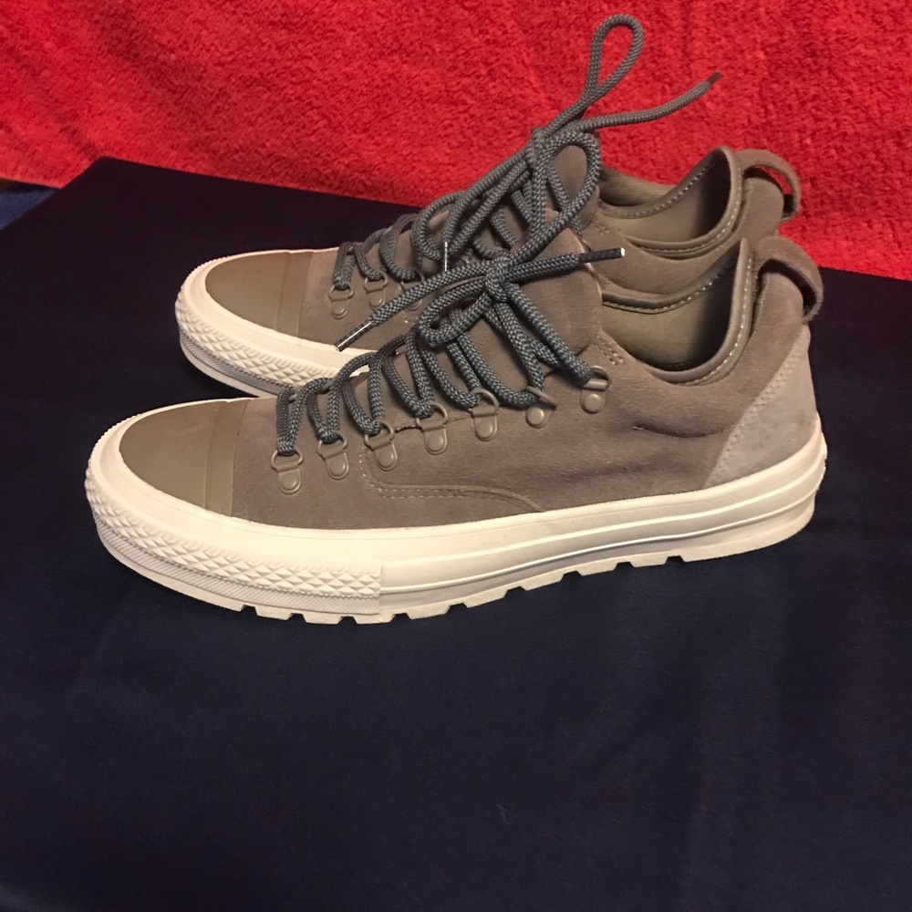 GRAY LEATHER CONVERSE ADULT UNISEX ALL STARS